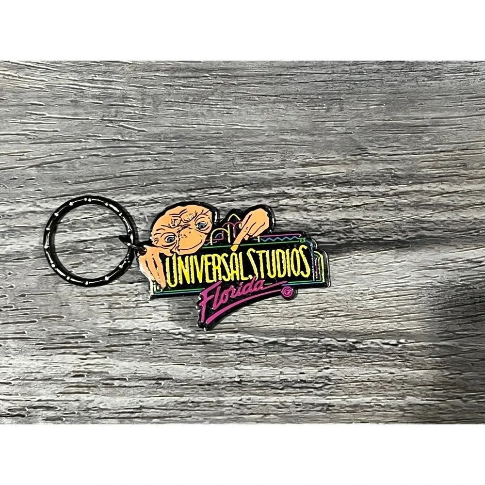 Vintage Universal Studios Florida E.T. Keychain‎ Metal Extra Terrestrial